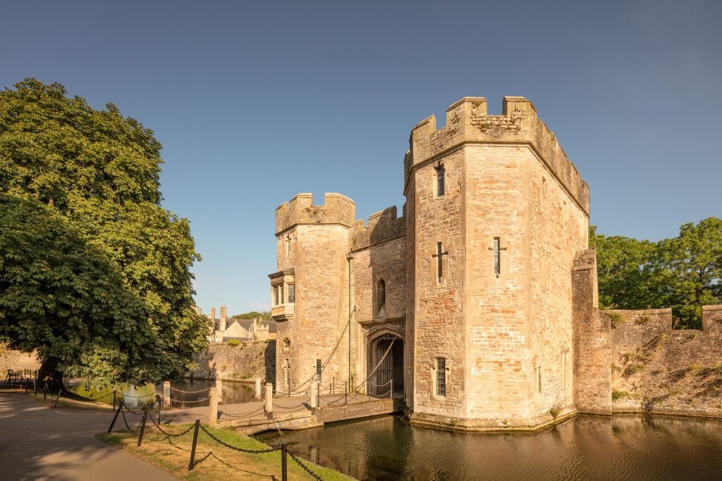 Drawbridge of the Bishop's palace.