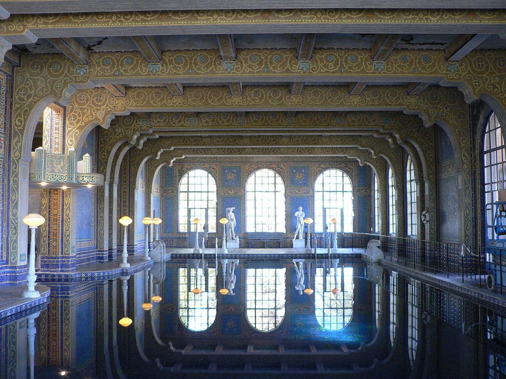 This unbelievable beautiful fantasy castle has an interior that is incomparable and almost unimaginable…