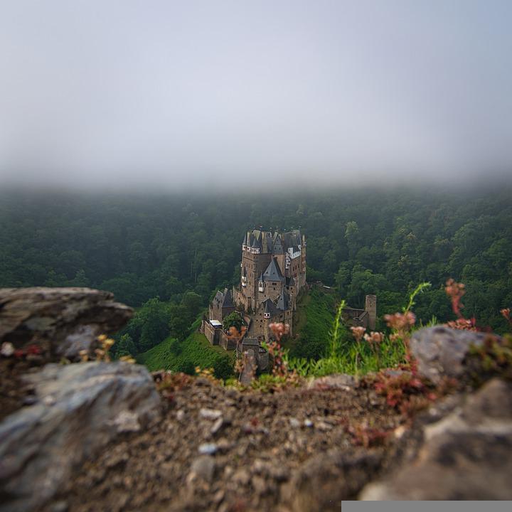 The surrounding natural aesthetics of Eltz Castle.