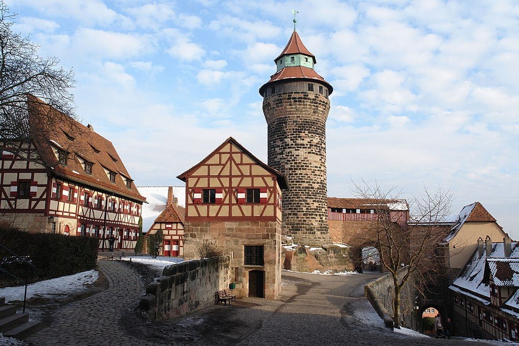 A picture showcasing the remarkable beauty of the Deep Well and Sinwell Tower