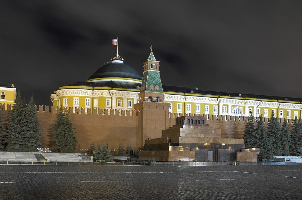 Closer view of Moscow Kremlin at night.