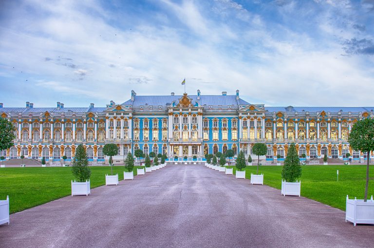 The beautiful Catherine Palace.