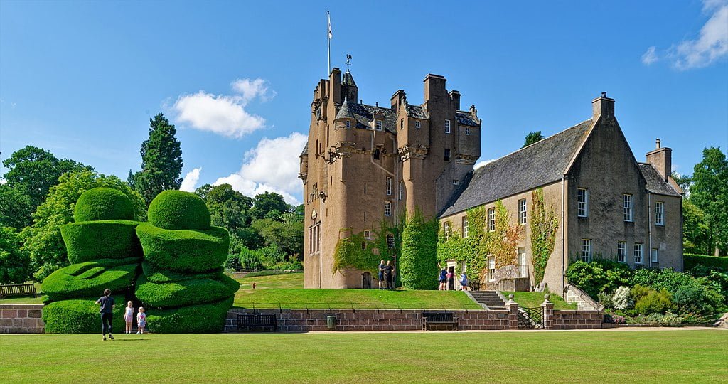 Panoramic side view of Craigievar Castle .