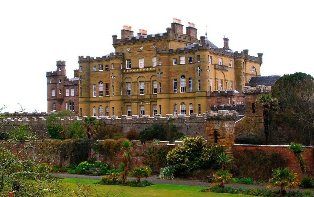 A closer look of Culzean Castle's structure.