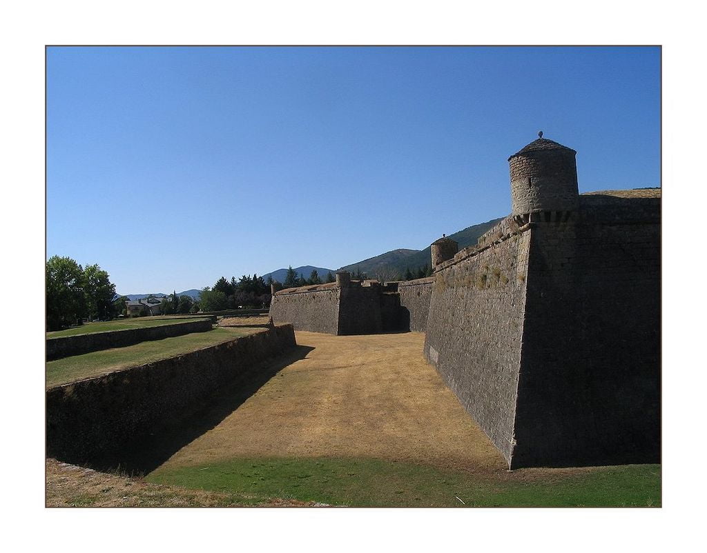 The boundary wall of Jaca Citadel.