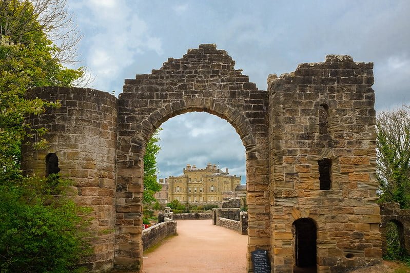 The entrance gate to Culzean Castle.