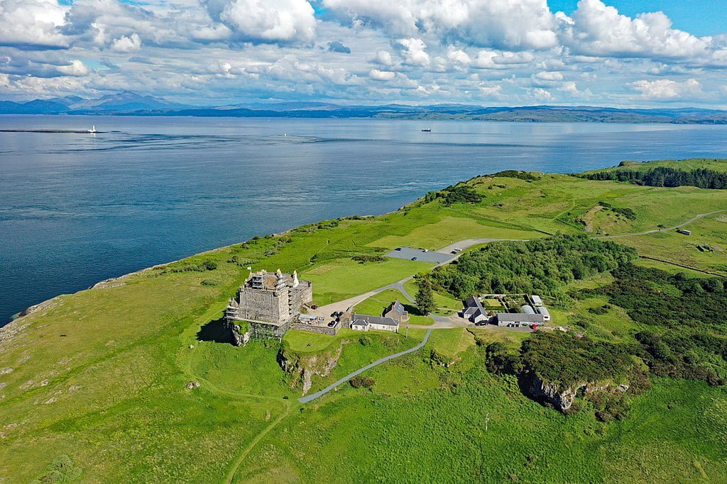 The stunning aerial view of Duart Castle. 