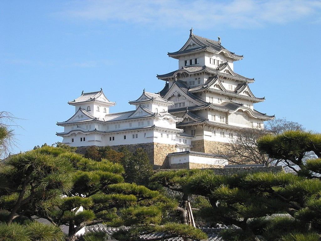 The many-gabled roof lines of Himeji Castle, a beautiful representation of traditional Japanese architecture.