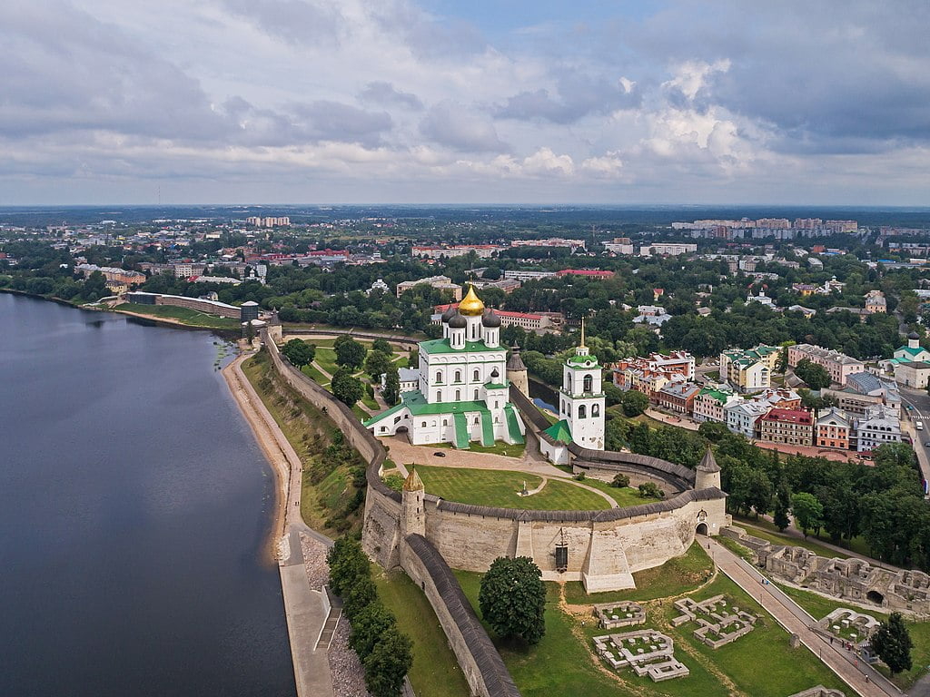 Pskov Krom spread out along the water’s edge.