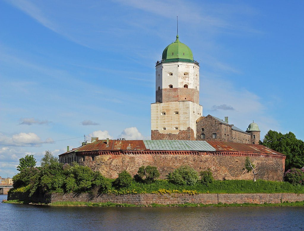 he white-washed tower of Vyborg Castle looms large over the surrounding structures.
